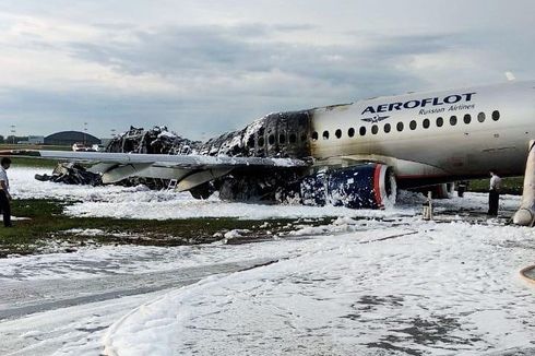 Sebuah Video Ungkap Detik-detik Pesawat Aeroflot Terbakar Begitu Mendarat