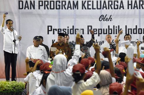 Jokowi: Uangnya Jangan untuk Beli Rokok atau Pulsa, Tolong Ibu-ibu, Ingatkan Suaminya...
