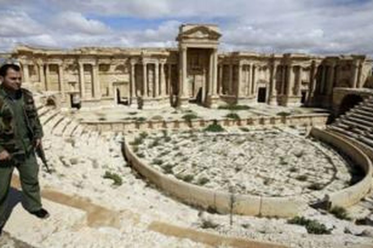 Kota Palmyra di Suriah memiliki banyak peninggalan bersejarah berusia ribuan tahun, termasuk bangunan peninggalan peradaban Romawi dan Yunani.