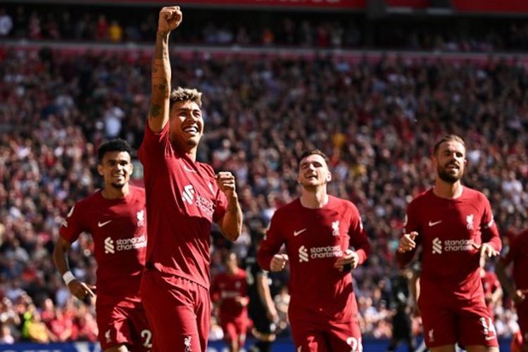 Penyerang Liverpool Roberto Firmino merayakan golnya ke gawang Bournemouth dalam laga yang lanjutan Liga Inggris musim 2022-2023 di Stadion Anfield, Sabtu (27/8/2022) malam WIB.