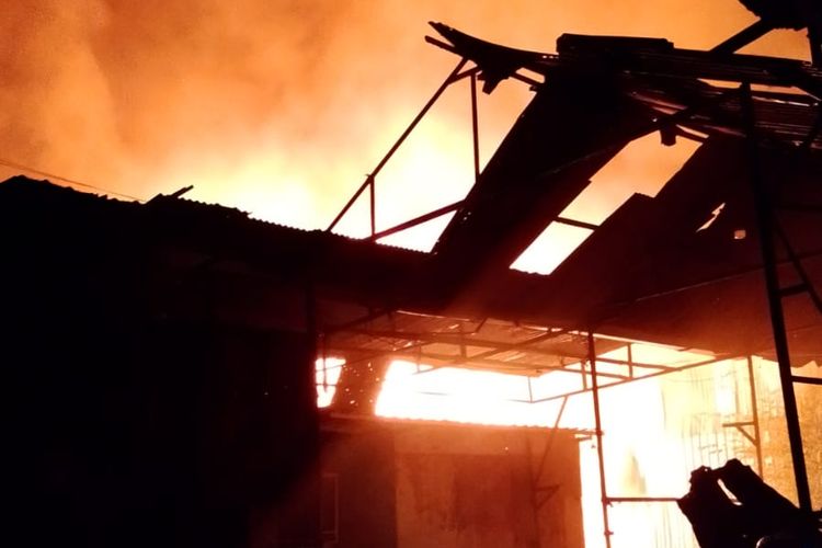 Kebakaran di Kalideres Jakbar Hanguskan 10 Bangunan, 48 Warga Terdampak