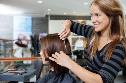 7 Gaya Rambut yang Bisa Sebabkan Kerontokan