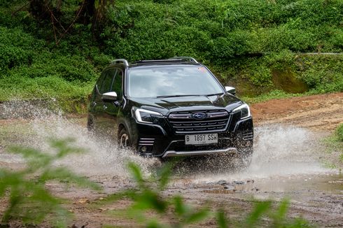 Menyiksa Subaru Forester 2022 di Arena Semi Offroad