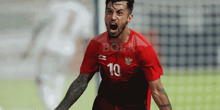 Stefano Lilipaly merayakan gol Timnas U-23 Indonesia ke gawang Uni Emirat Arab pada pertandingan babak 16 besar Asian Games 2018 di Stadion Wibawa Mukti, 24 Agustus 2018. 