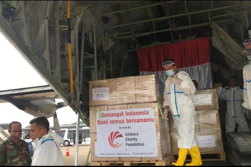 TNI AU Jemput APD Bantuan dari Singapura dan Kamboja