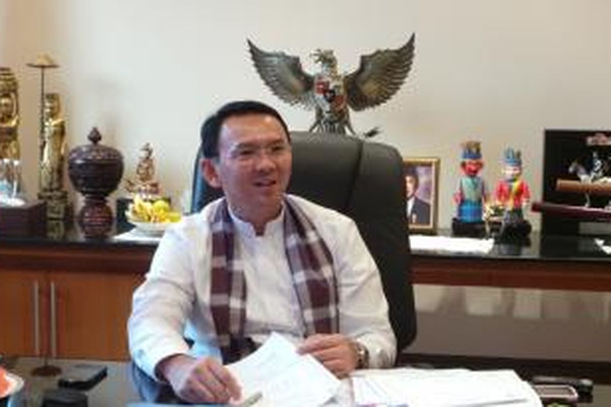 Wakil Gubernur DKI Jakarta Basuki Tjahaja Purnama di ruang kerjanya, di Balaikota Jakarta.