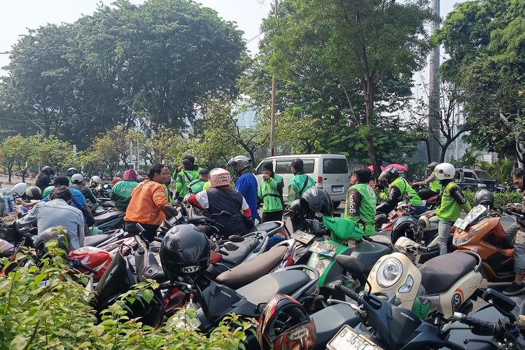 Sejumlah Ojol Mogok Narik demi Ikut Demo 27 Agustus di Gedung DPR