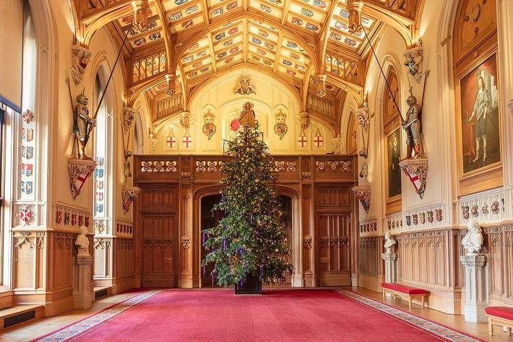 Pohon Natal di St. George Hall, Istana Windsor, Inggris