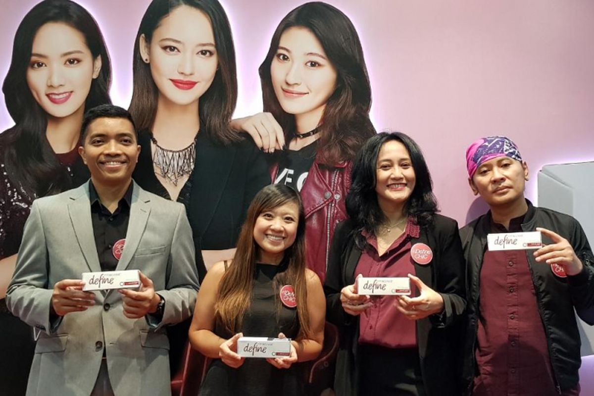 Konferensi pers peluncuran lensa kontak 1-Day Acuvue Define Radiant Chic