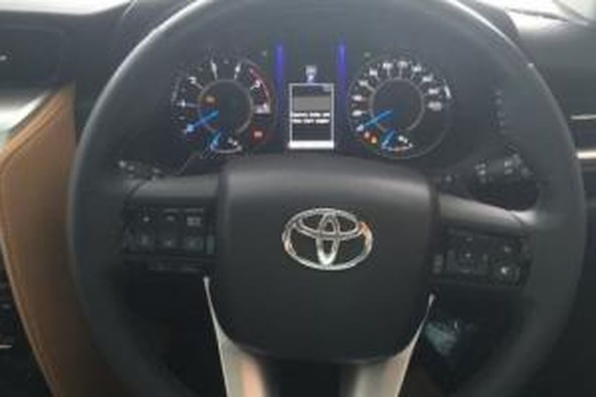 Kemudi All-New Toyota Fortuner