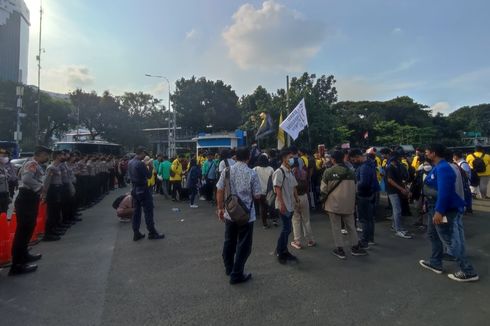 Mahasiswa Gelar Unjuk Rasa di Monas, Ini 3 Tuntutan yang Disuarakan