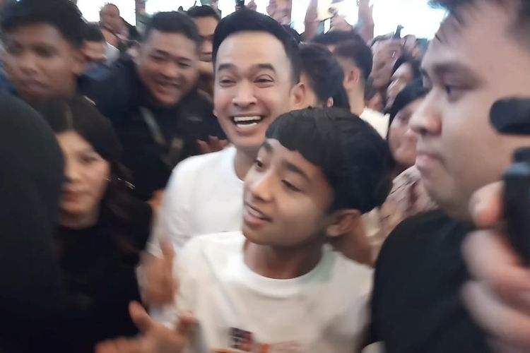 Anak sambung dari Ruben Onsu, Betrand Peto saat datang di Metropolitan Mall Cileungsi, Bogor, Jawa Barat, Sabtu (25/1/2020).