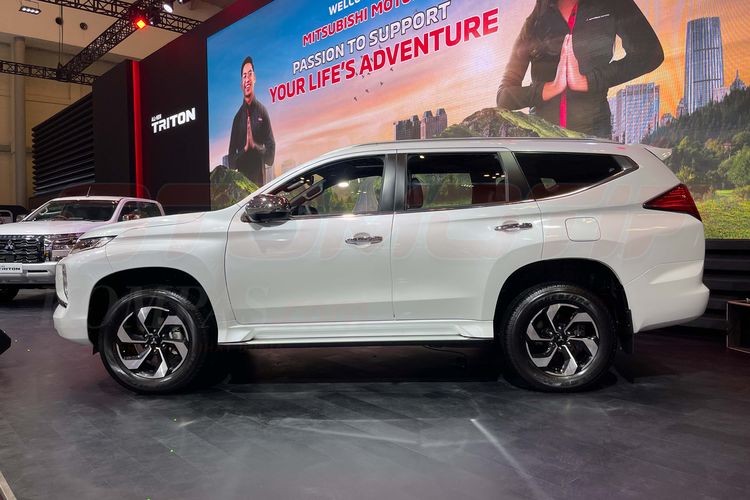 Mitsubishi New Pajero Sport resmi meluncur di Indonesia, ubahannya lebih ke estetika dan fitur, mesin masih sama