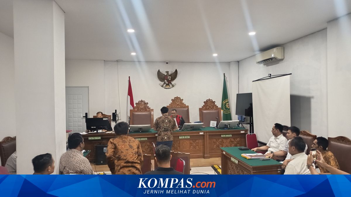 Kubu Febrie Adriansyah dan Tim Hukum Polri Serahkan Kesimpulan Praperadilan