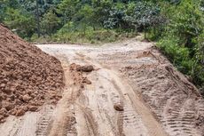 Longsor, Batu Sebesar Gajah Masuk ke Rumah