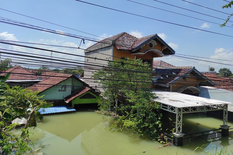 BANJIR DEMAK: Tampak rumah tenggelam di Desa Ketanjung, Kecamatan Karanganyar, Kabupaten Demak, Jawa Tengah, Jumat (9/2/2024).