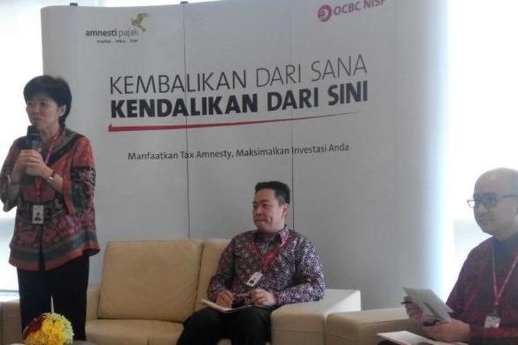 Presiden Direktur PT Bank OCBC NISP Tbk Parwati Surjaudaja dalam bincang-bincang terkait tax amnesty, Senin (26/9/2016).