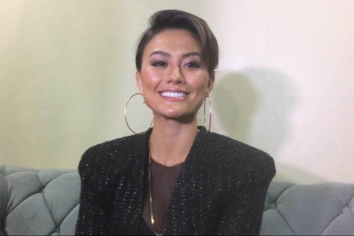 Penyanyi Agnez Mo saat ditemui usai tampil di acara ulang tahun salah satu televisi swasta di JCC, Senayan, Jakarta Pusat, Jumat (11/1/2019).