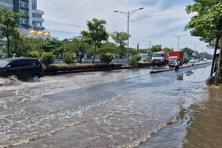 Kondisi banjir di Jalan Kaligawe Raya telah surut, Selasa (19/3/2024).