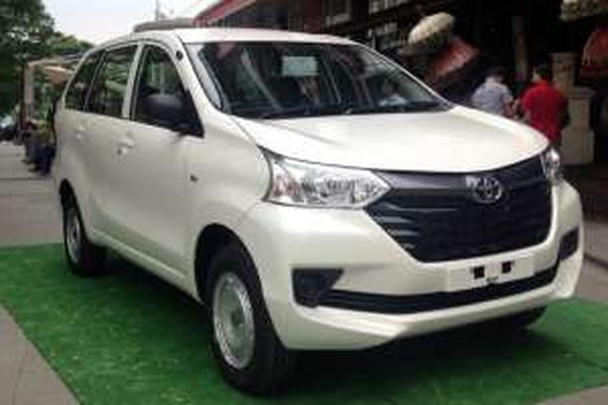 Varian termuah Avanza disebut Toyota Transmover.