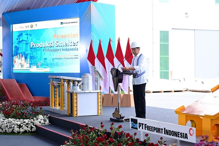 Presiden Jokowi meresmikan produksi smelter Freeport di Kawasan Ekonomi Khusus (KEK) Gresik JIIPE, Kabupaten Gresik, Provinsi Jawa Timur (Jatim) pada Senin (23/9/2024). 