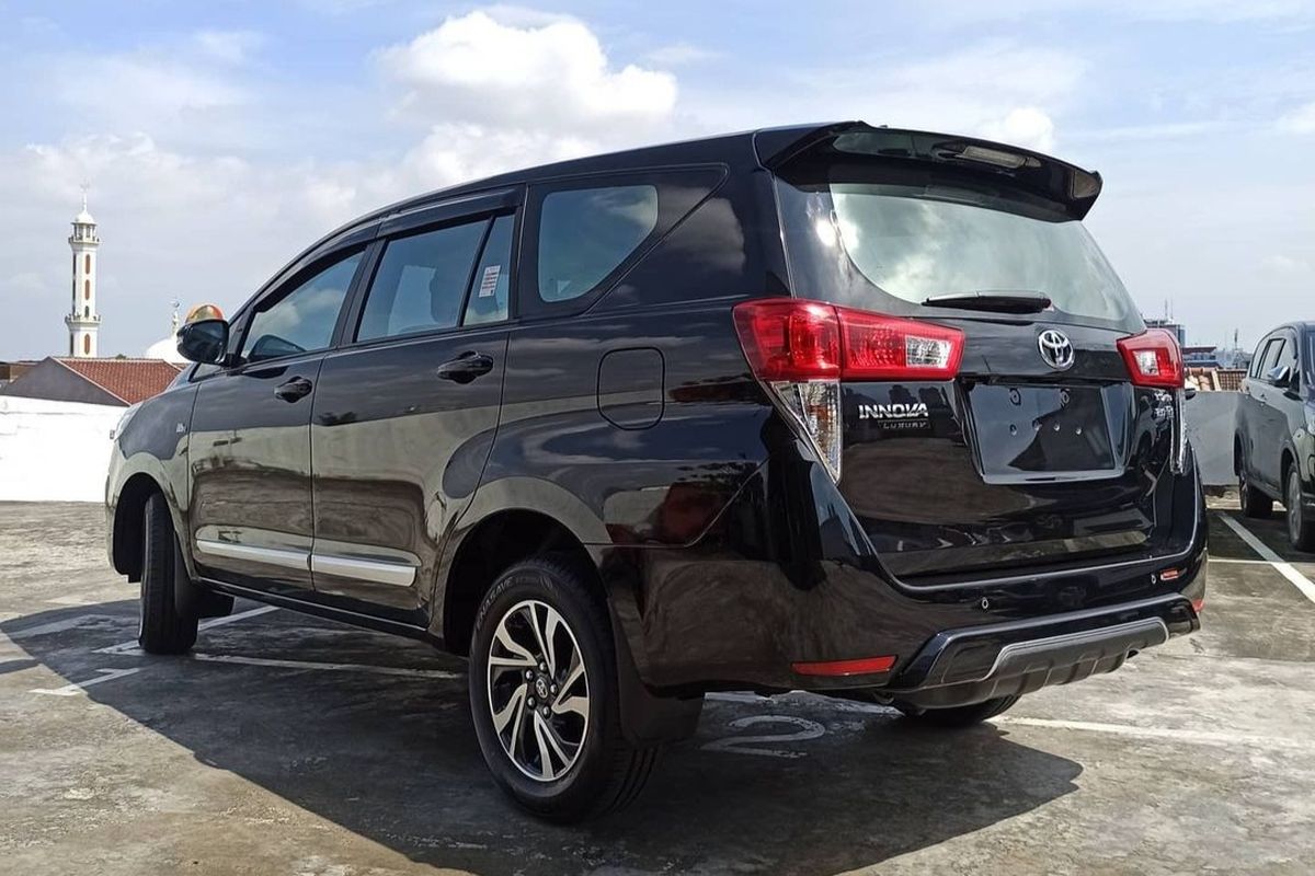 Innova Reborn diesel di beberapa dealer Kota Semarang dan sekitarnya kosong sejak dua minggu terakhir. 