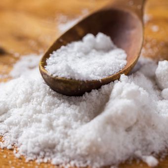 ilustrasi garam. Selain sebagai bumbu masakan, garam juga bermanfaat bagi tanaman. 