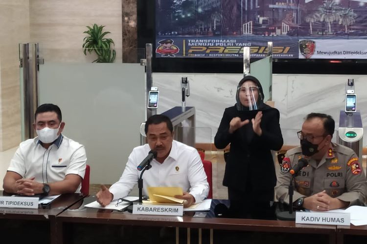 Kepala Badan Reserse Kriminal (Bareskrim) Polri Komjen Agus Andrianto di Mabes Polri, Jakarta, Selasa (28/6/2022).