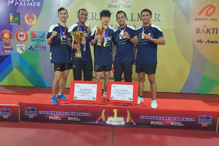 Podium juara Liga Tenis Meja 2023-2024.