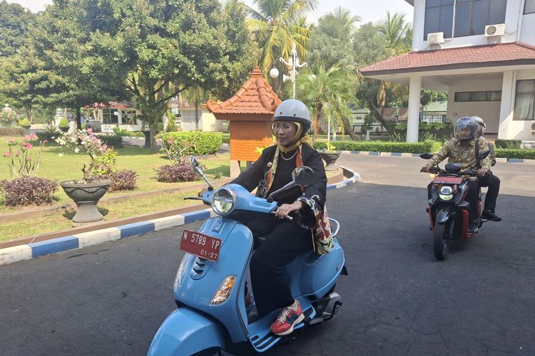 Lumajang Tarik Semua Mobil Dinas, ASN Diminta Naik Motor dan Sepeda