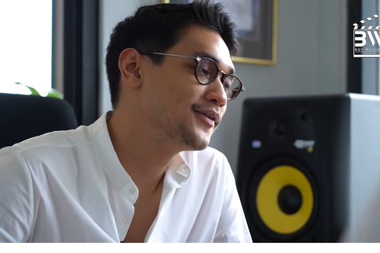 Afgansyah Reza tak pernah berpikir bahwa bernyanyi akan menjadi pekerjaannya.Sejak awal rekaman, ia hanya ingin bernyanyi tanpa pernah memikirkan untuk menjadikannya sebuah karier.