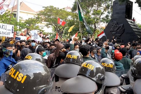 Liput Pembubaran Demo, Wartawan di Semarang Dipaksa Hapus Foto dan Video