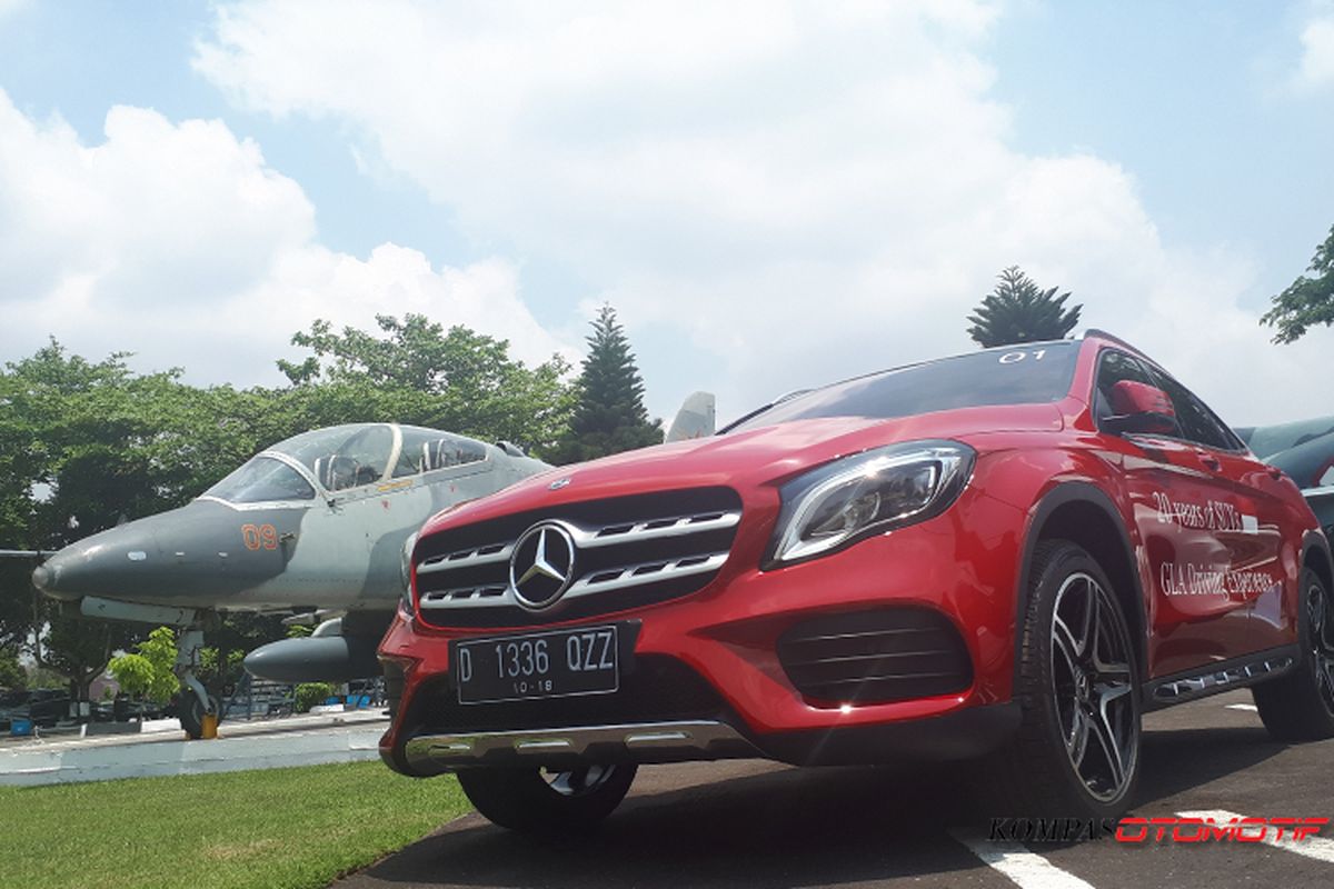 Mercedes-Benz GLA 200 AMG Line