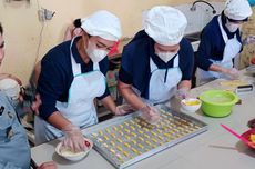 Jelang Idul Fitri, Warga Binaan Lapas Perempuan Malang Kebanjiran Pesanan Kue Kering