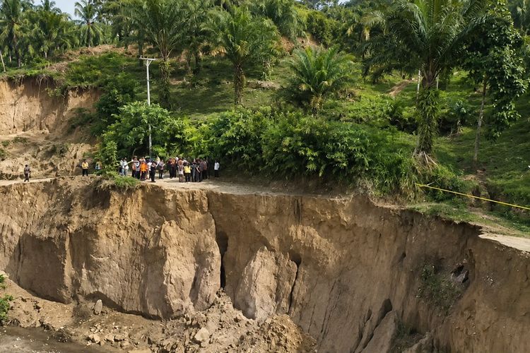 Satgas PRR Dorong Penanganan Terpadu Jalan dan Sungai untuk Pulihkan Akses Padang Pariaman