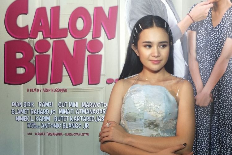 Artis peran Michelle Ziudith dalam gala premiere film Calon Bini di Gandaria City, Jakarta Selatan, Rabu (6/2/2019).