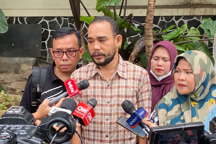 Kurnia Penuhi Panggilan Polisi Terkait Laporan Jokowi, Rizal Absen karena Kecelakaan 