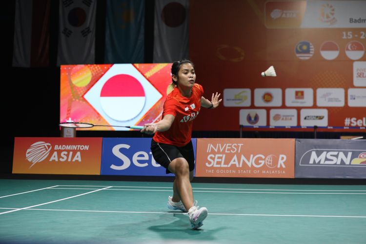 Pebulu tangkis tunggal putri Gregoria Mariska Tunjung saat melawan wakil Korea Selatan, Sim Yu Jin, dalam final Kejuaraan Beregu Asia 2022 di Setia City Convention Centre, Selangor, Malaysia, Minggu (20/2/2022) pagi WIB. 