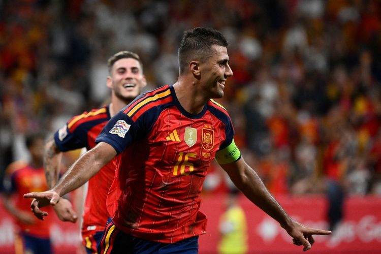 Rodri merayakan gol kedua timnya dalam pertandingan antara Spanyol dan Republik Ceko di Stadion Carlos Tartiere, Oviedo, Sabtu (3/10/2026) waktu setempat.