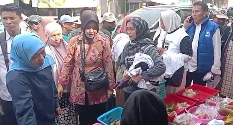 Kampanye di Lamongan, Khofifah Dapat Keluhan Harga Ikan dan Kuota Solar