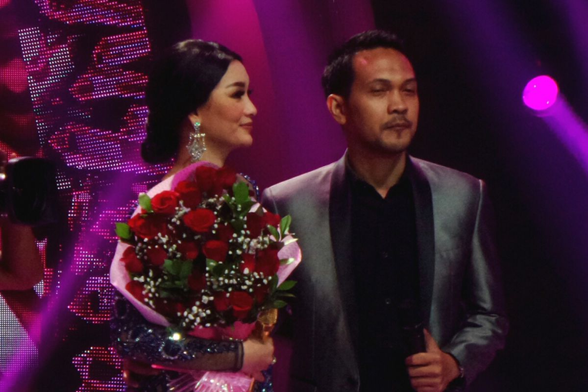 Penyanyi dangdut Zaskia Gotik saat diabadikan di Studio 5 Indosiar, Daan Mogot, Jakarta Barat, Senin (3/7/2017).