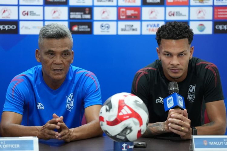 Pelatih Malut United, Hendri Susilo, dalam konferensi pers menjelang pertandingan lanjutan Super League 2025-2026 melawan Persijap Jepara di Stadion Gelora Kie Raha, Kamis (12/2/2026).