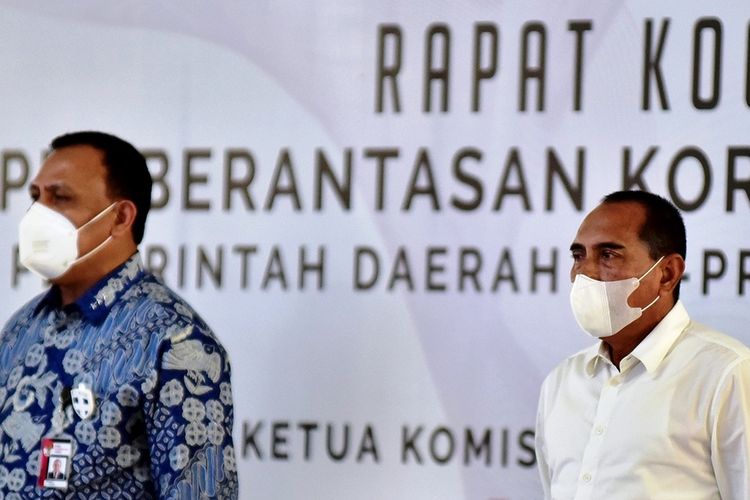 Ketua KPK Firli Bahuri bersama Gubernur Sumut Edy Rahmayadi dalam Rakor Pemberantasan Korupsi Terintegrasi dan Optimalisasi Pendapatan Daerah serta Penertiban Barang Milik Daerah di pendopo rumah dinas gubernur, Jumat (28/8/2020)