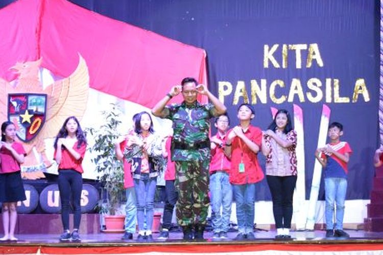 Binus School Serpong mengundang anggota TNI dalam peringatan Hari Kesaktian Pancasila di Binus School Serpong (25/9/2019).