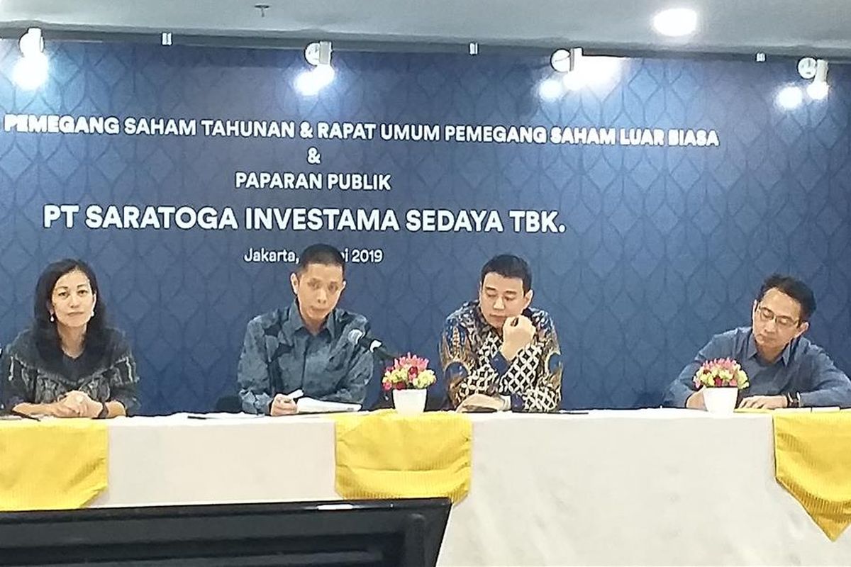 Jajaran Direksi Saratoga Investama Sedaya Tbk melakukan public expose hasil RUPST di Jakarta, Rabu (22/5/2019).