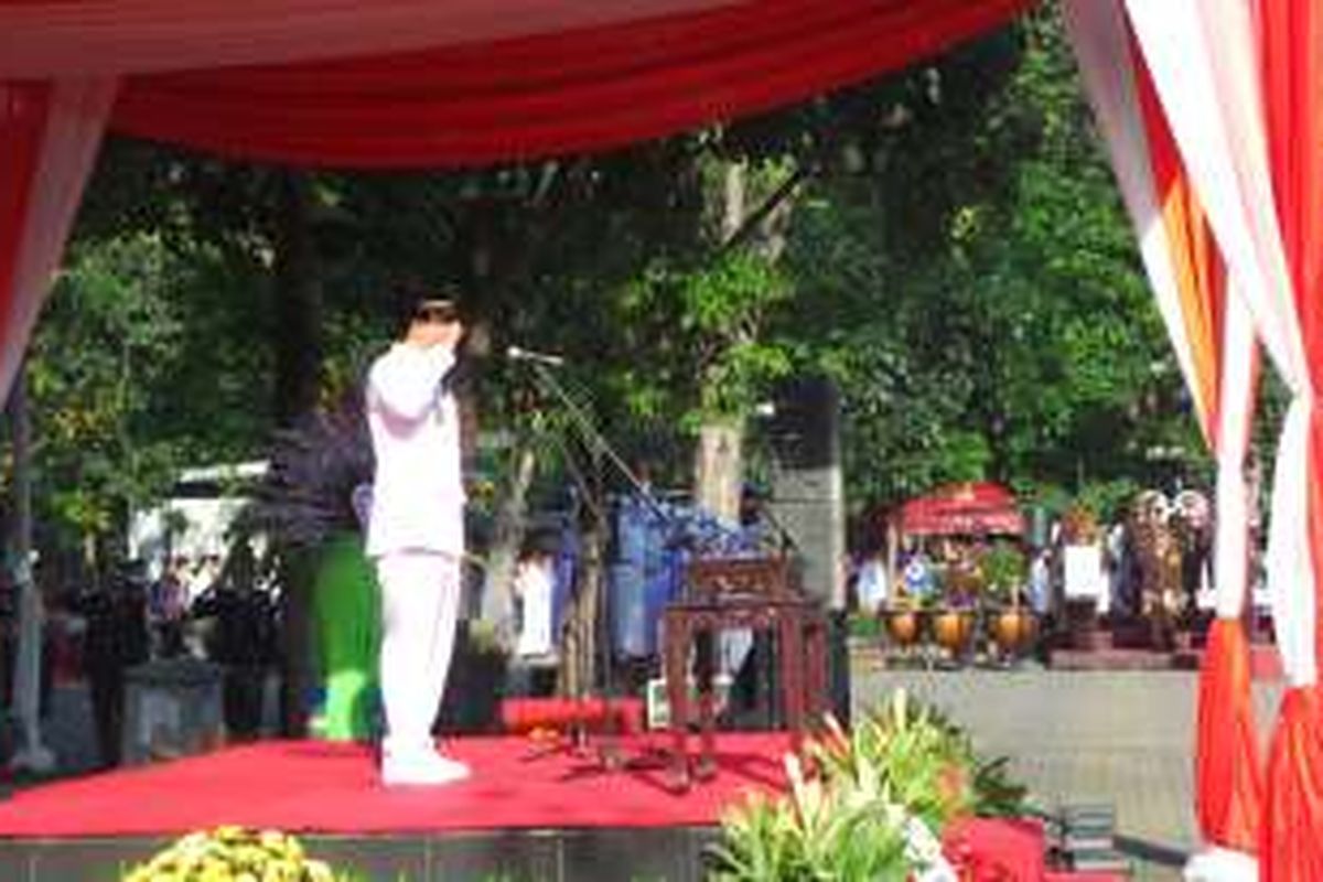 Gubernur DKI Jakarta Basuki Tjahaja Purnama saat menjadi Inspektur Upacara dalam hari kemerdekaan ke-71 Republik Indonesia, di Lapangan Eks IRTI Monas, Jakarta Pusat, Rabu (17/8/2016).
