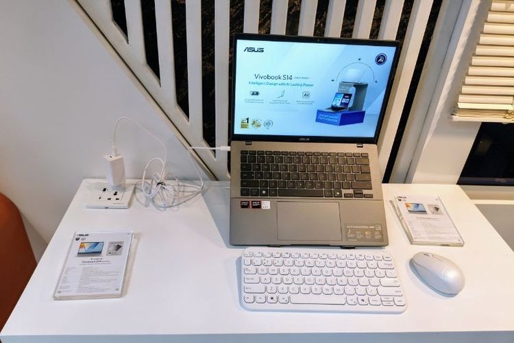 ASUS Vivobook S14 nyaman untuk bekerja.