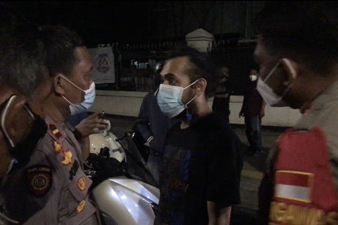 Rekannya Diminta Tunjukkan Surat Kendaraan, Pria Mabuk Malah Tantang Kapolsek Berkelahi di Bulungan Jaksel