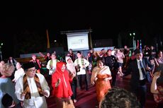 Saat Tarian Maumere Tutup Pertunjukan Malam Budaya di Athena... 