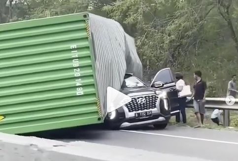 Hindari Risiko Kecelakaan, Jangan Lama-lama Berada di Sekitar Truk